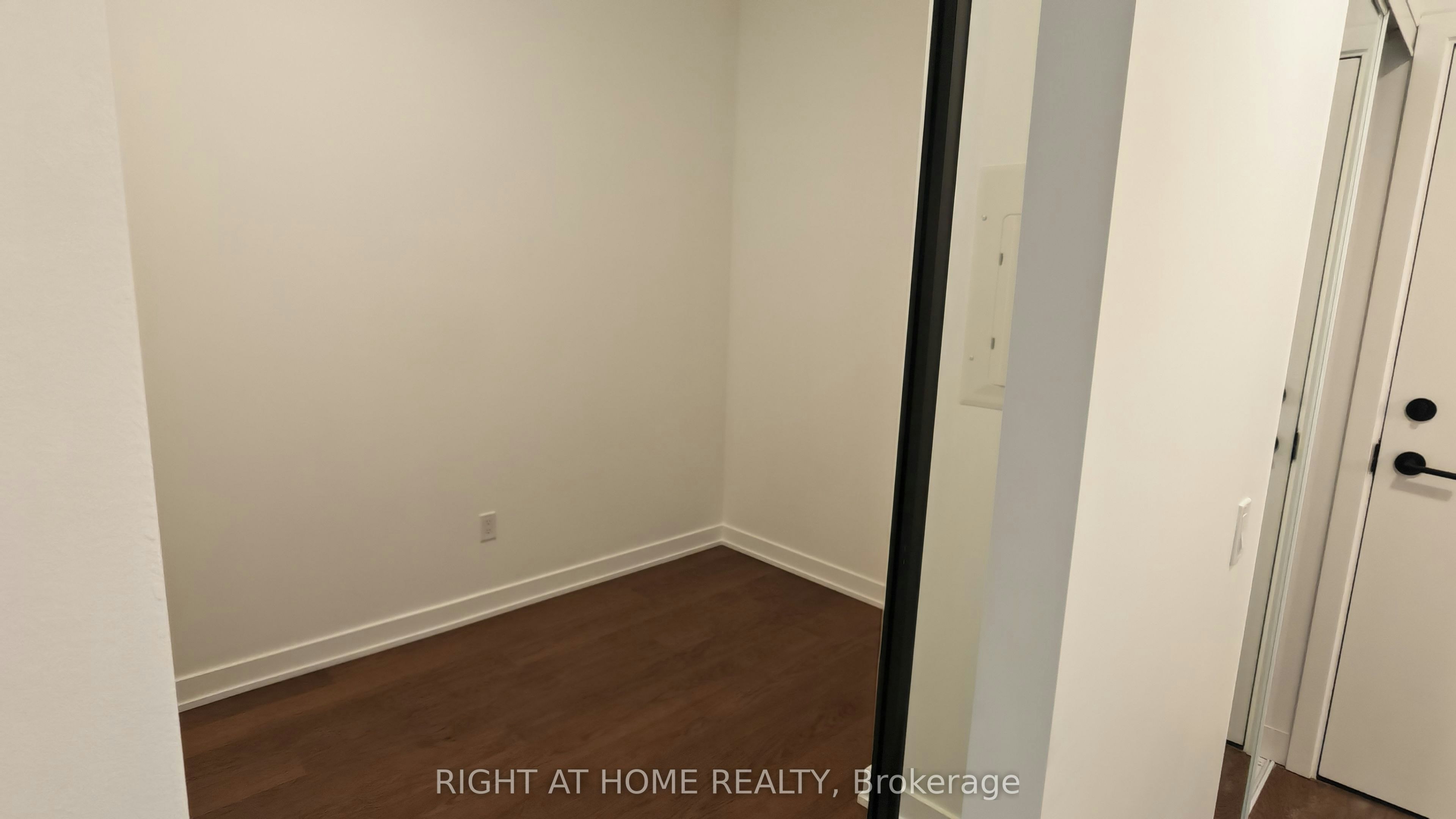 202-91 Montclair Avenue, Toronto, ON, M5P 0B1 - 7