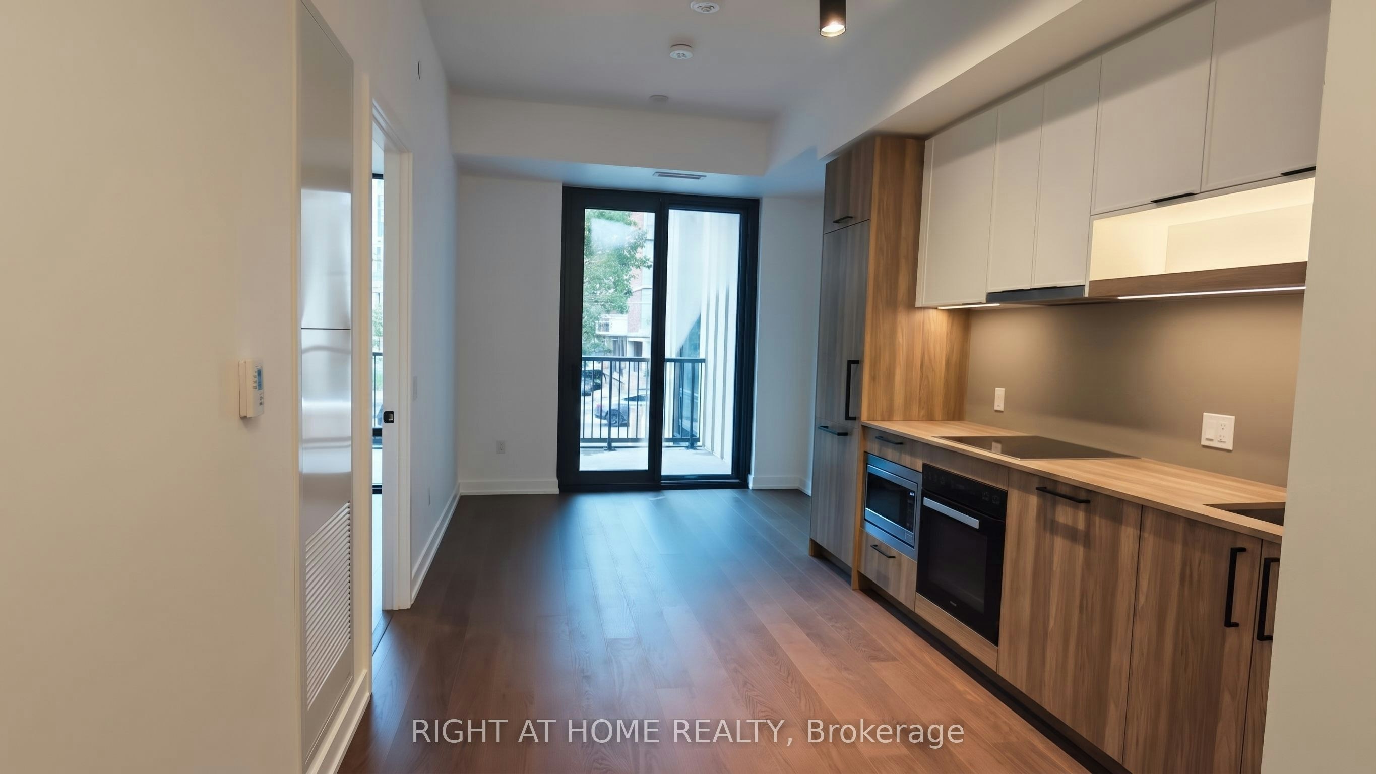 203-91 Montclair Avenue, Toronto, ON, M5P 0B1 - 3
