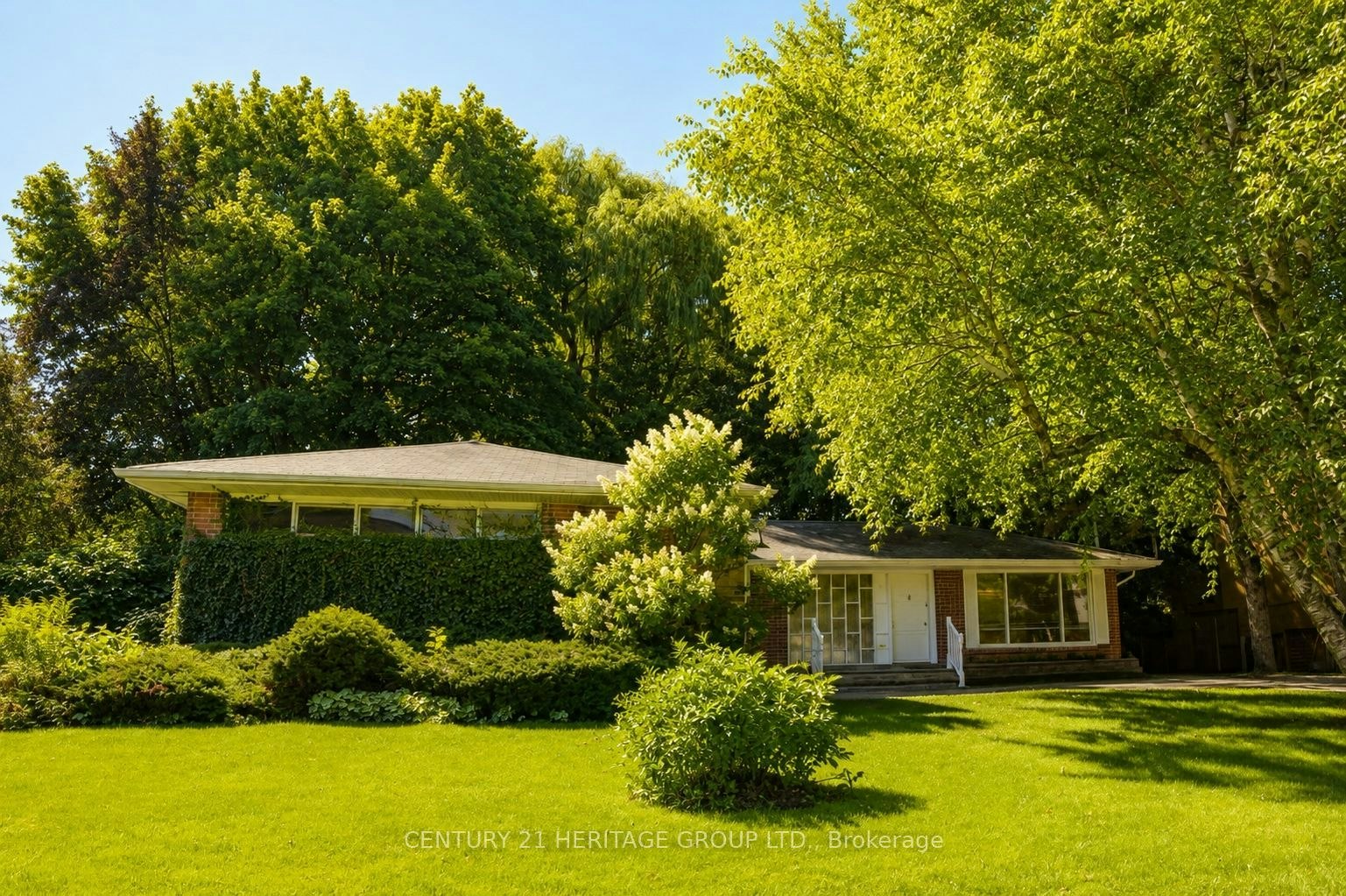Main-17 Hi Mount Drive, Toronto, ON, M2K 1X3
