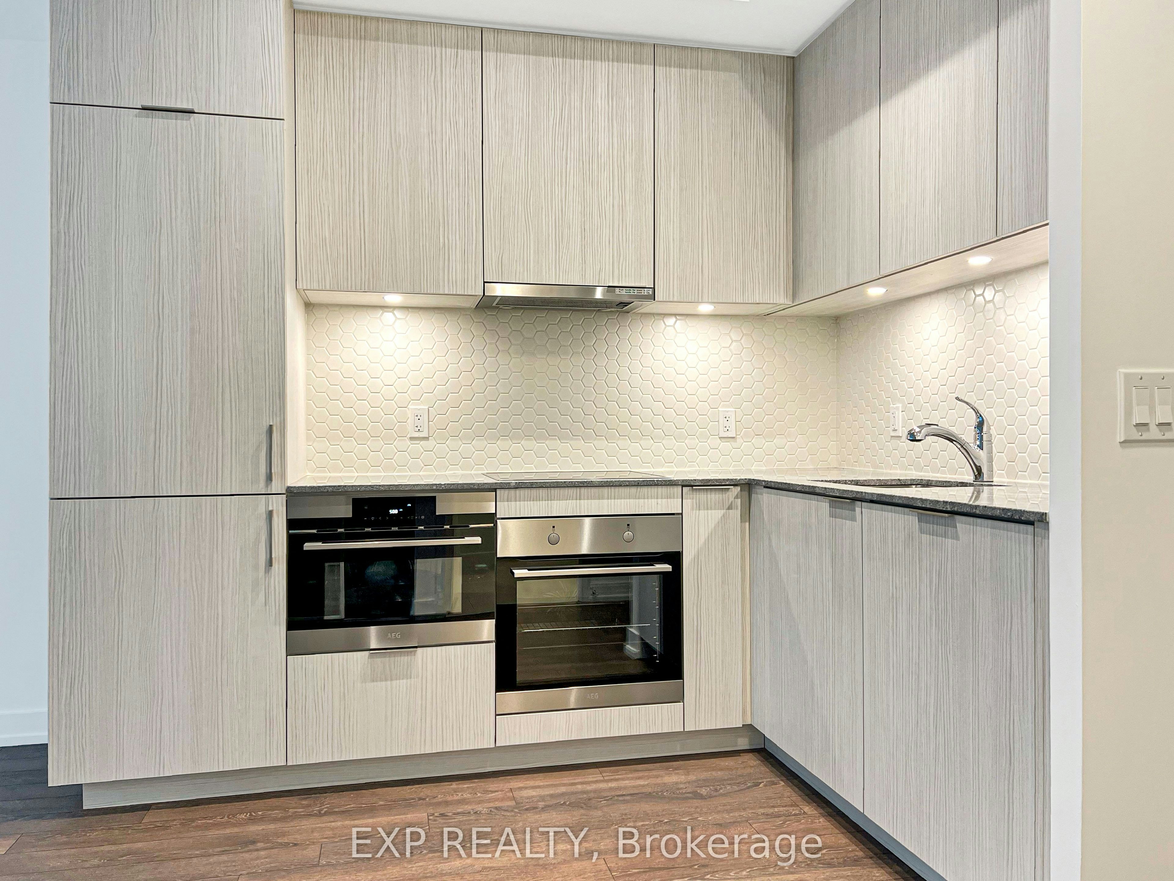 407-158 Front Street E, Toronto, ON, M5A 0K9 - 4