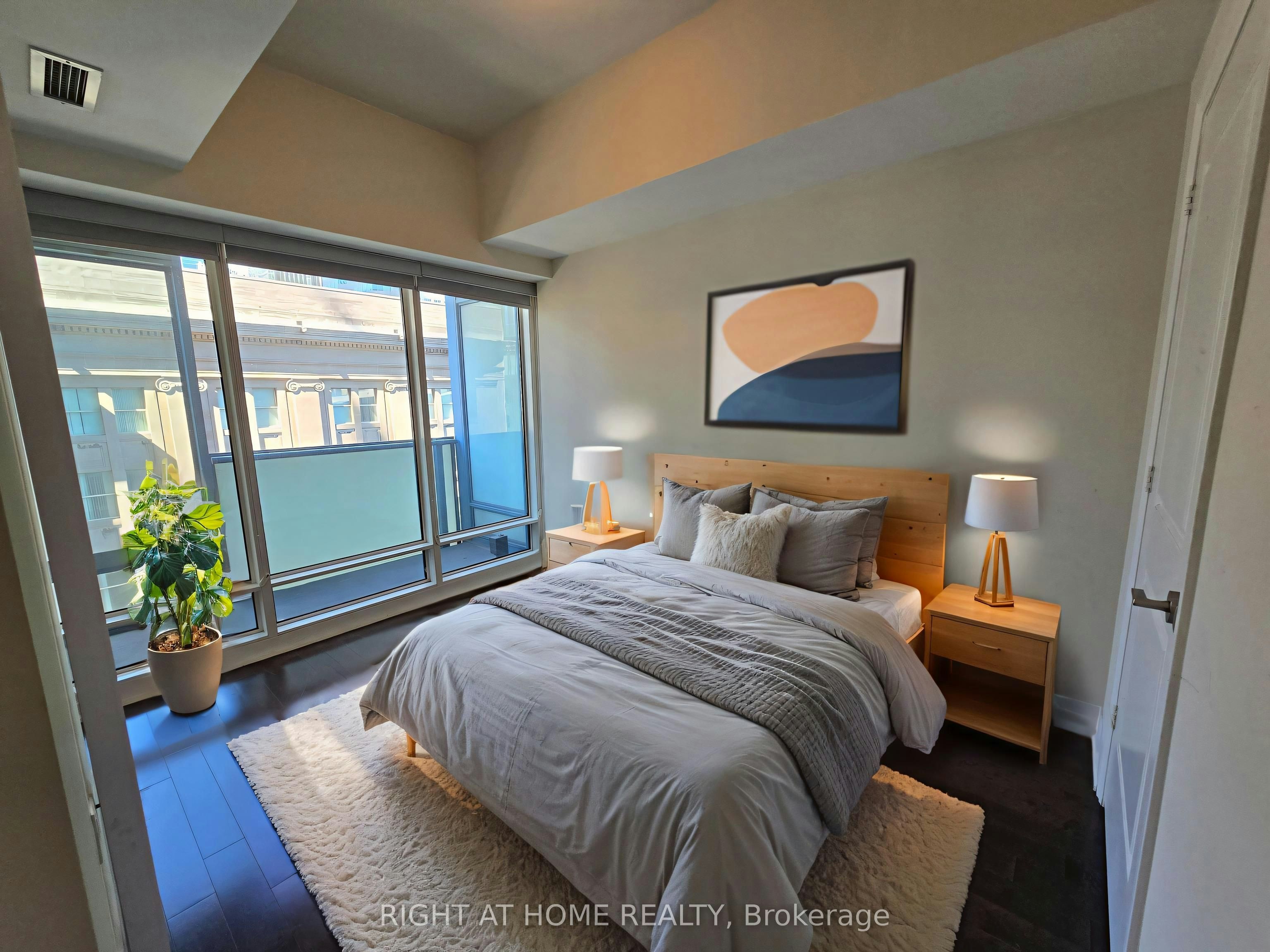 705-8 The Esplanade N/A, Toronto, ON, M5E 0A6 - 8