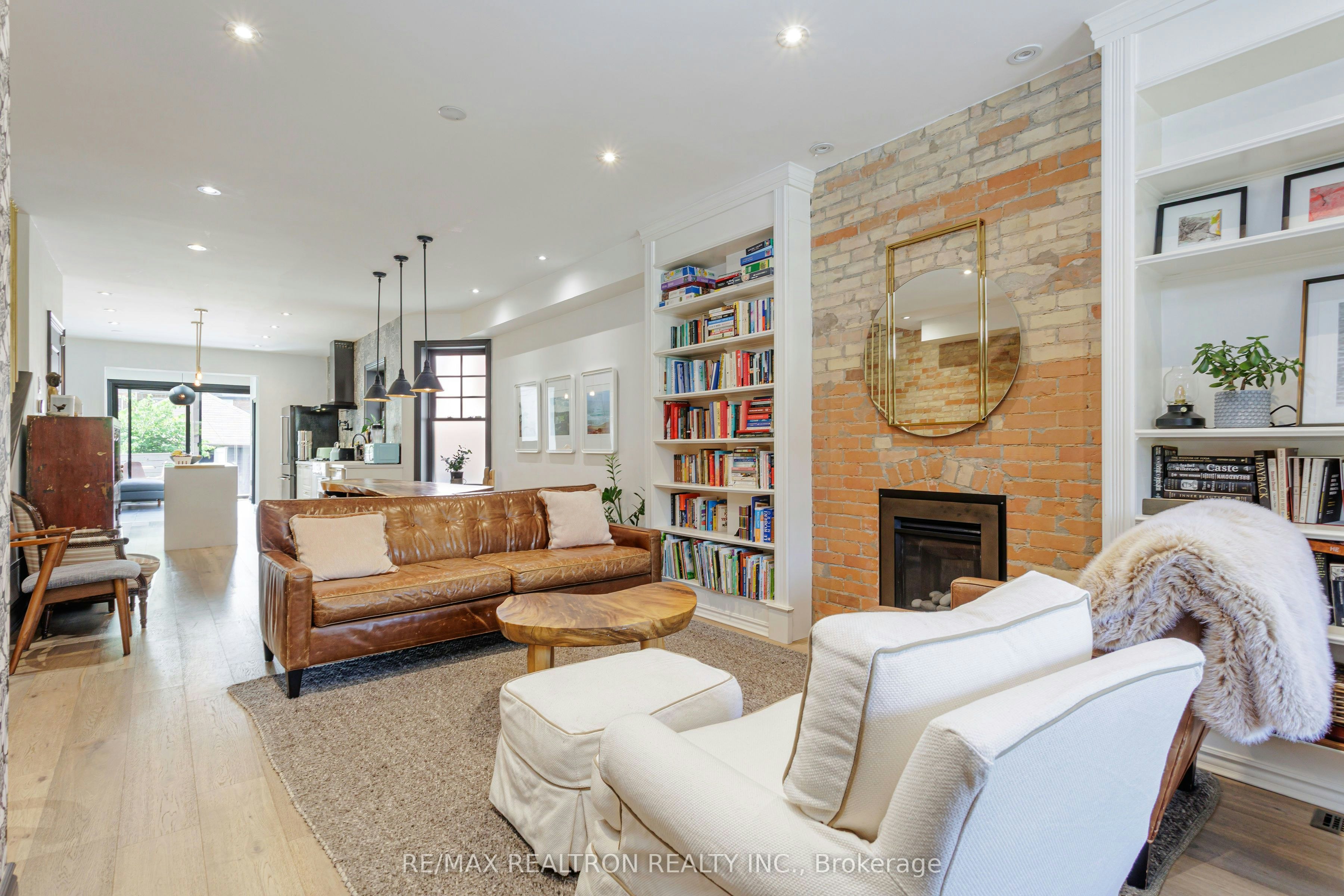 214 Grace Street, Toronto, ON, M6G 3A6 - 4