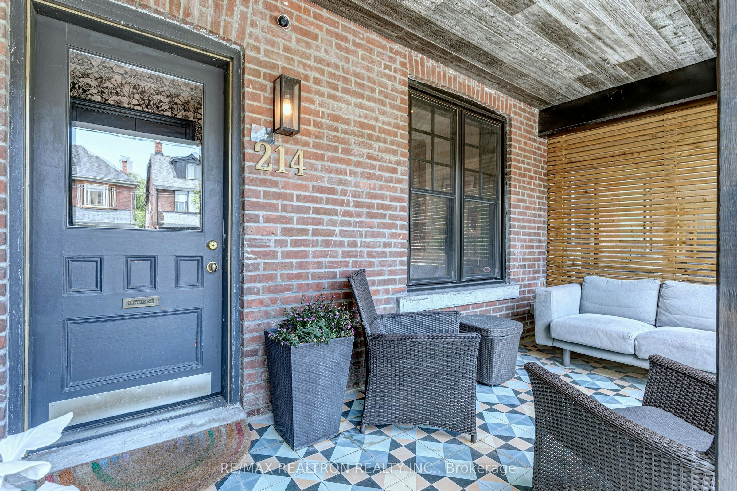 214 Grace Street, Toronto, ON, M6G 3A6 - 2