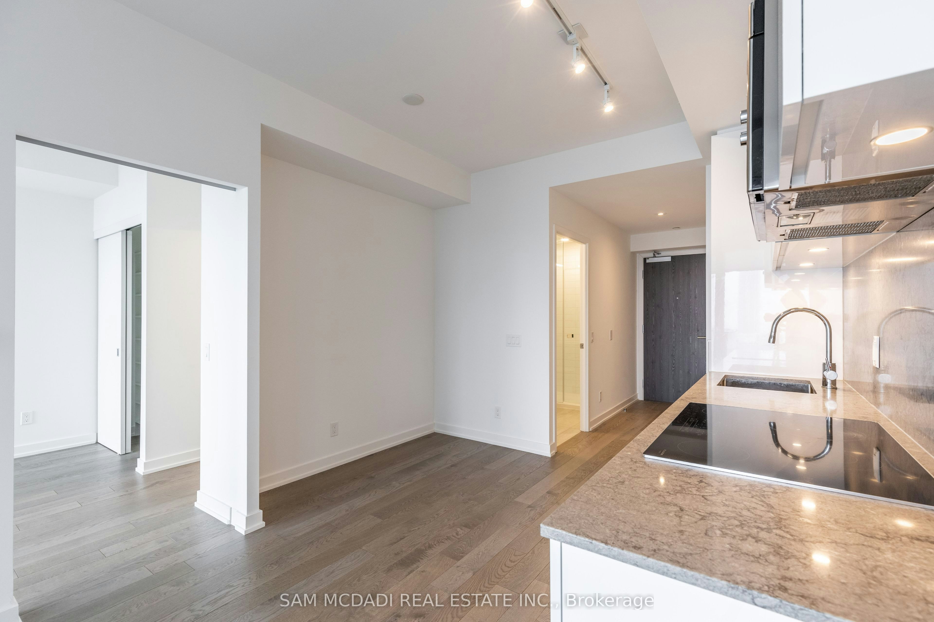 3608-20 Lombard Street, Toronto, ON, M5C 0A7 - 7
