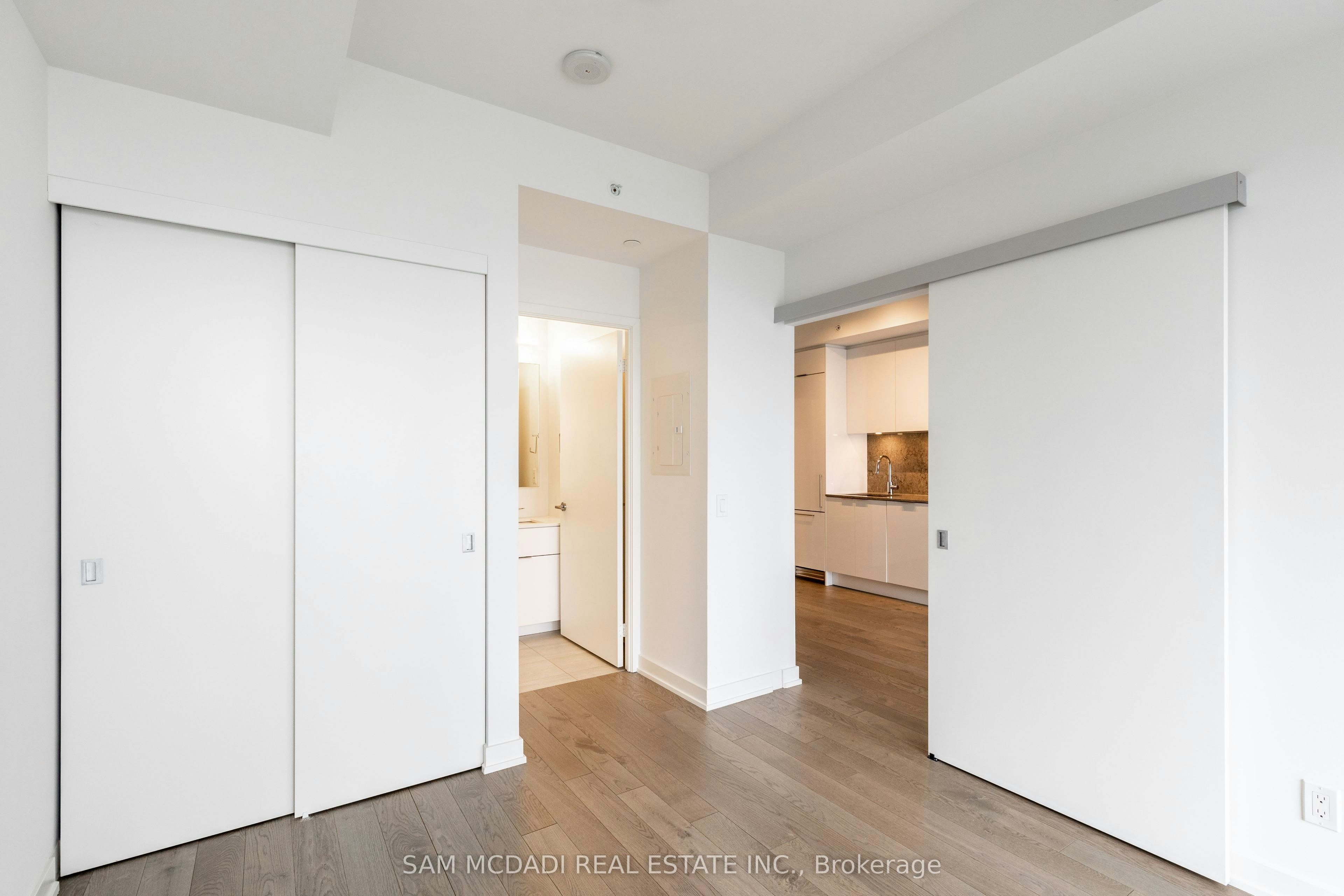 3608-20 Lombard Street, Toronto, ON, M5C 0A7 - 10