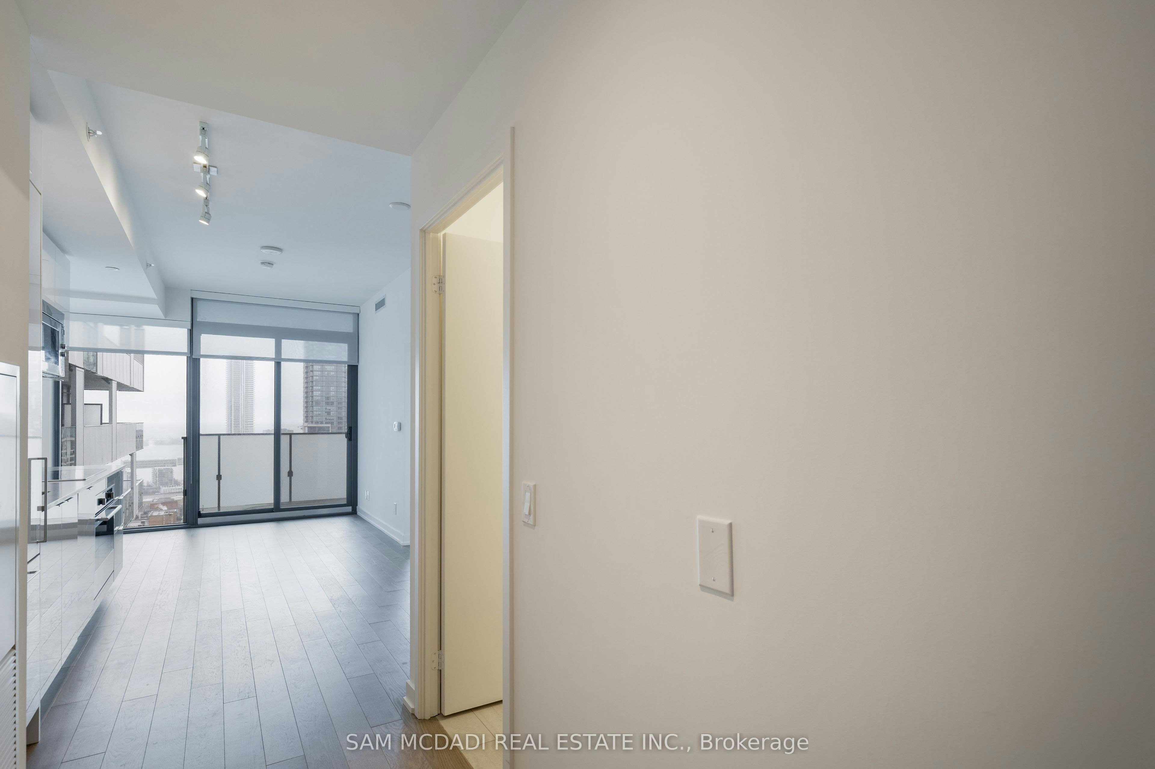 3608-20 Lombard Street, Toronto, ON, M5C 0A7 - 3