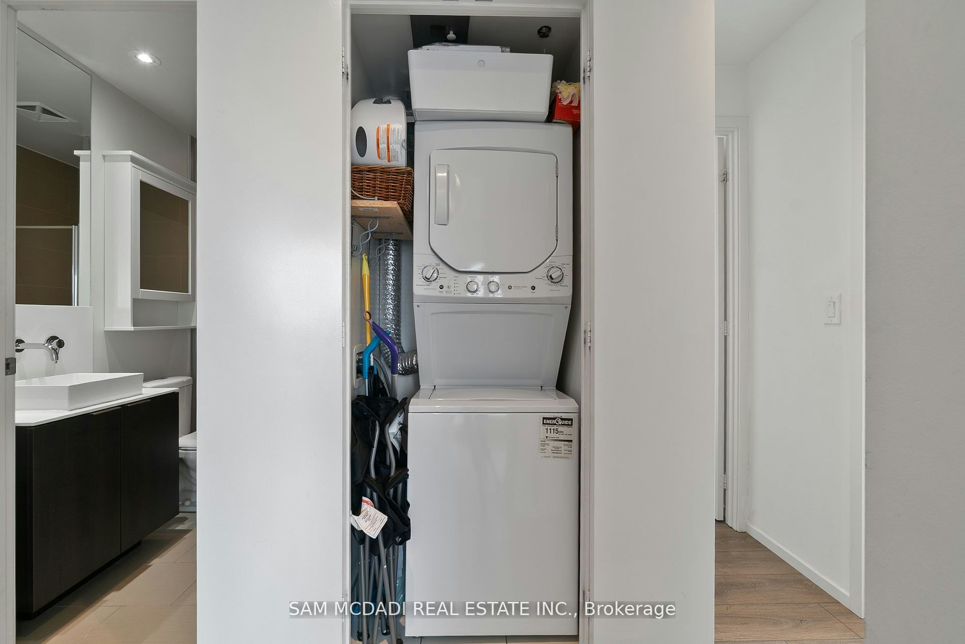 1906-159 Dundas Street E, Toronto, ON, M5B 1E4 - 17