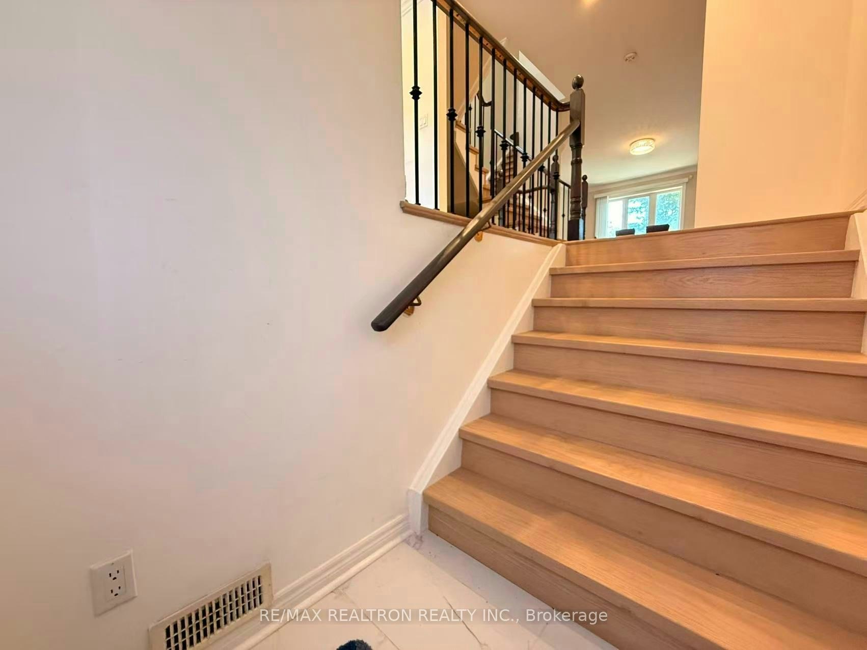 269 Finch Avenue E, Toronto, ON, M1C 2W2 - 5