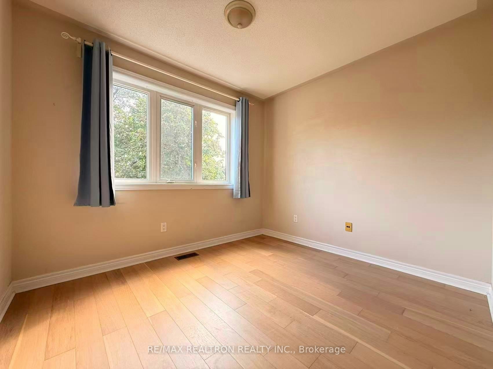 269 Finch Avenue E, Toronto, ON, M1C 2W2 - 17