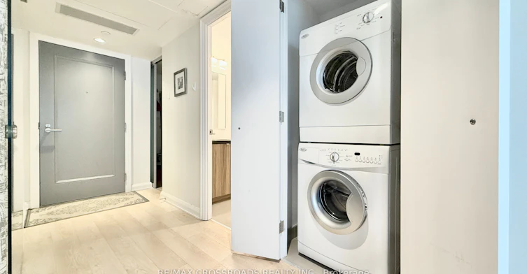 2108 (second bedroom)-155 Yorkville Avenue, Toronto, ON, M5R 0B4 - 3