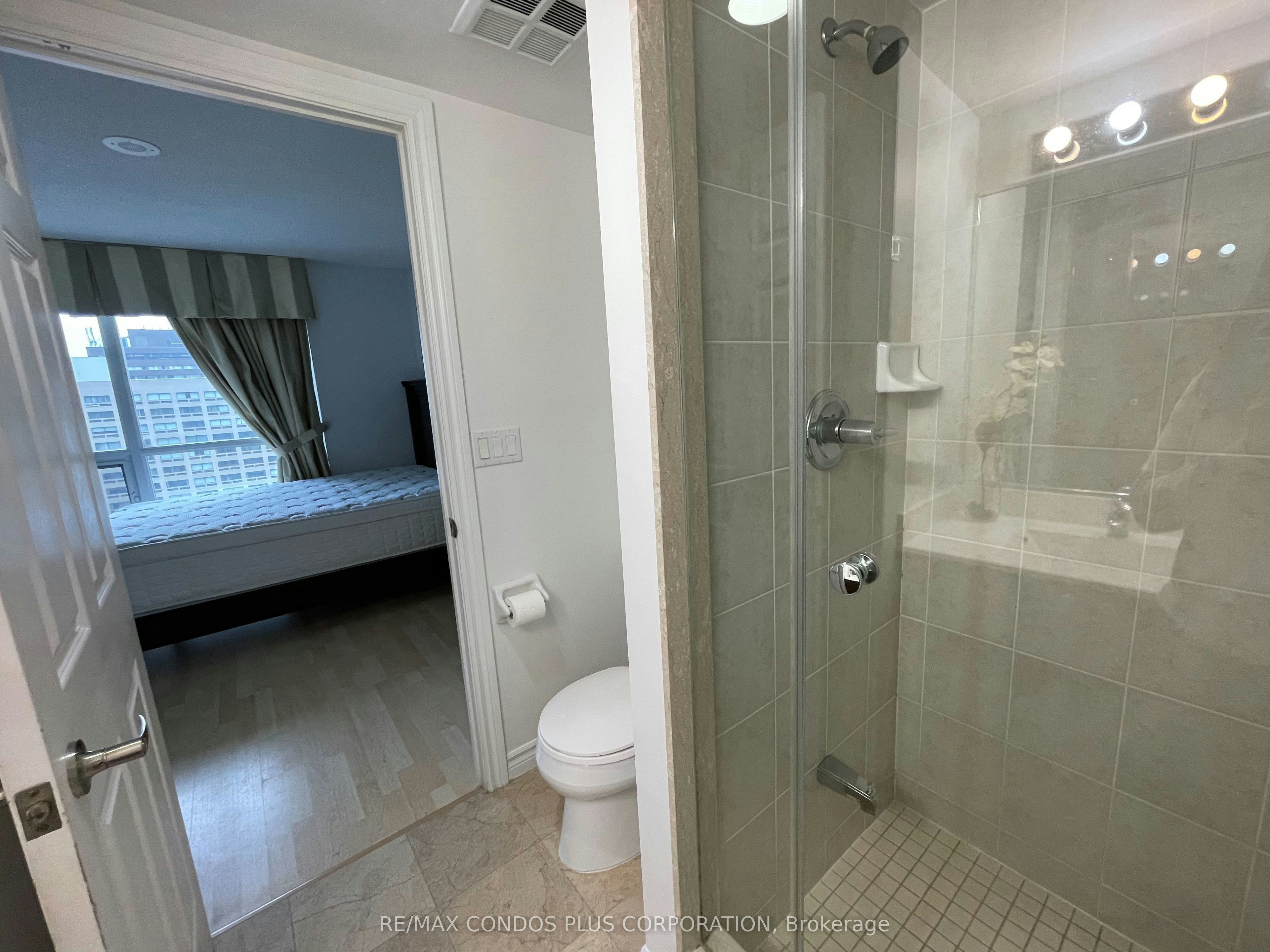 1402-761 Bay Street, Toronto, ON, M5G 2R2 - 13