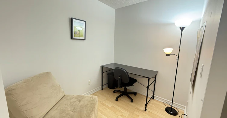 1402-761 Bay Street, Toronto, ON, M5G 2R2 - 10
