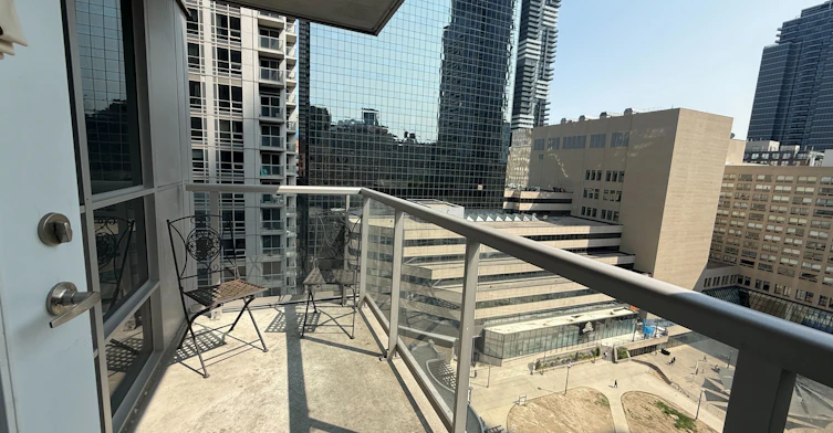 1402-761 Bay Street, Toronto, ON, M5G 2R2 - 15