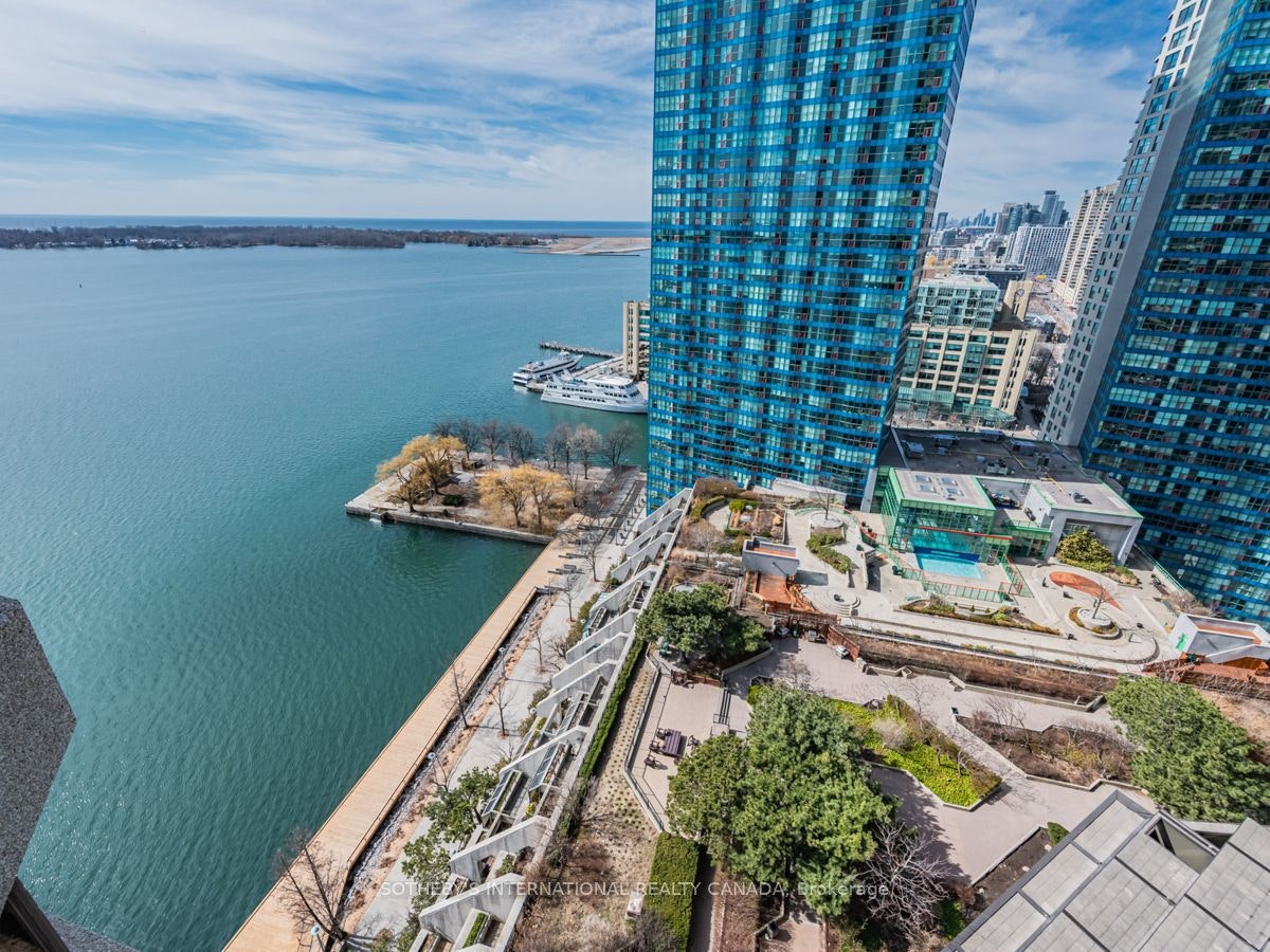 2204-65 Harbour Square, Toronto, ON, M5J 2L4 - 27