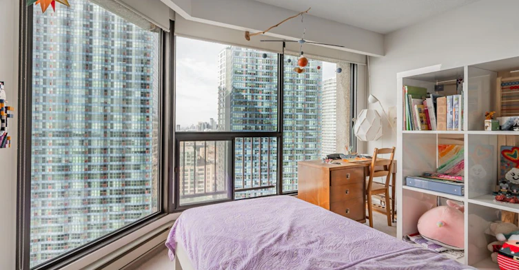 2204-65 Harbour Square, Toronto, ON, M5J 2L4 - 24