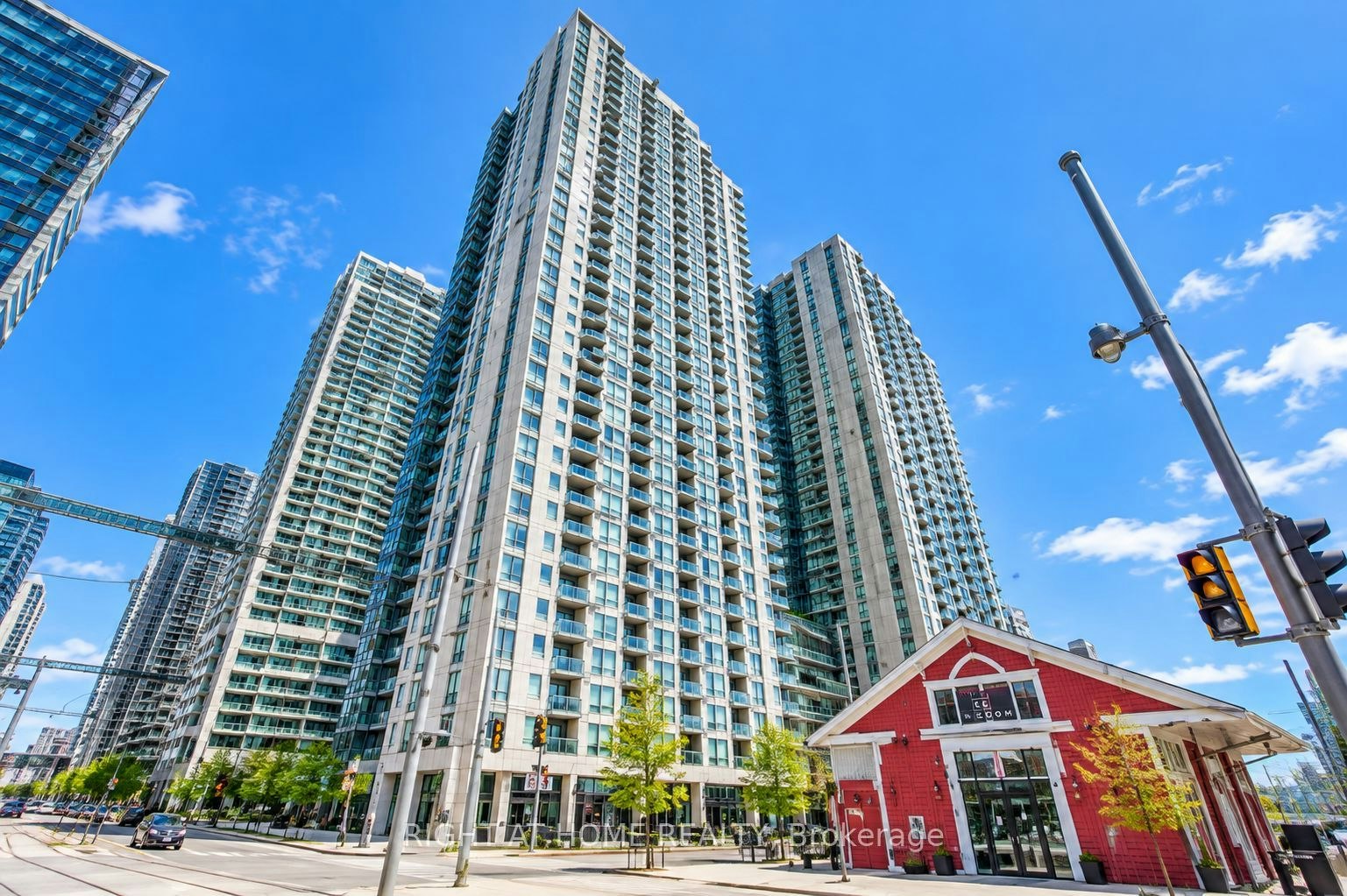 3110-77 Harbour Square, Toronto, ON, M5J 2S2 - 3
