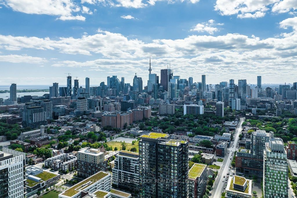 812W-225 Sumach Street, Toronto, ON, M5A 0P8 - 2