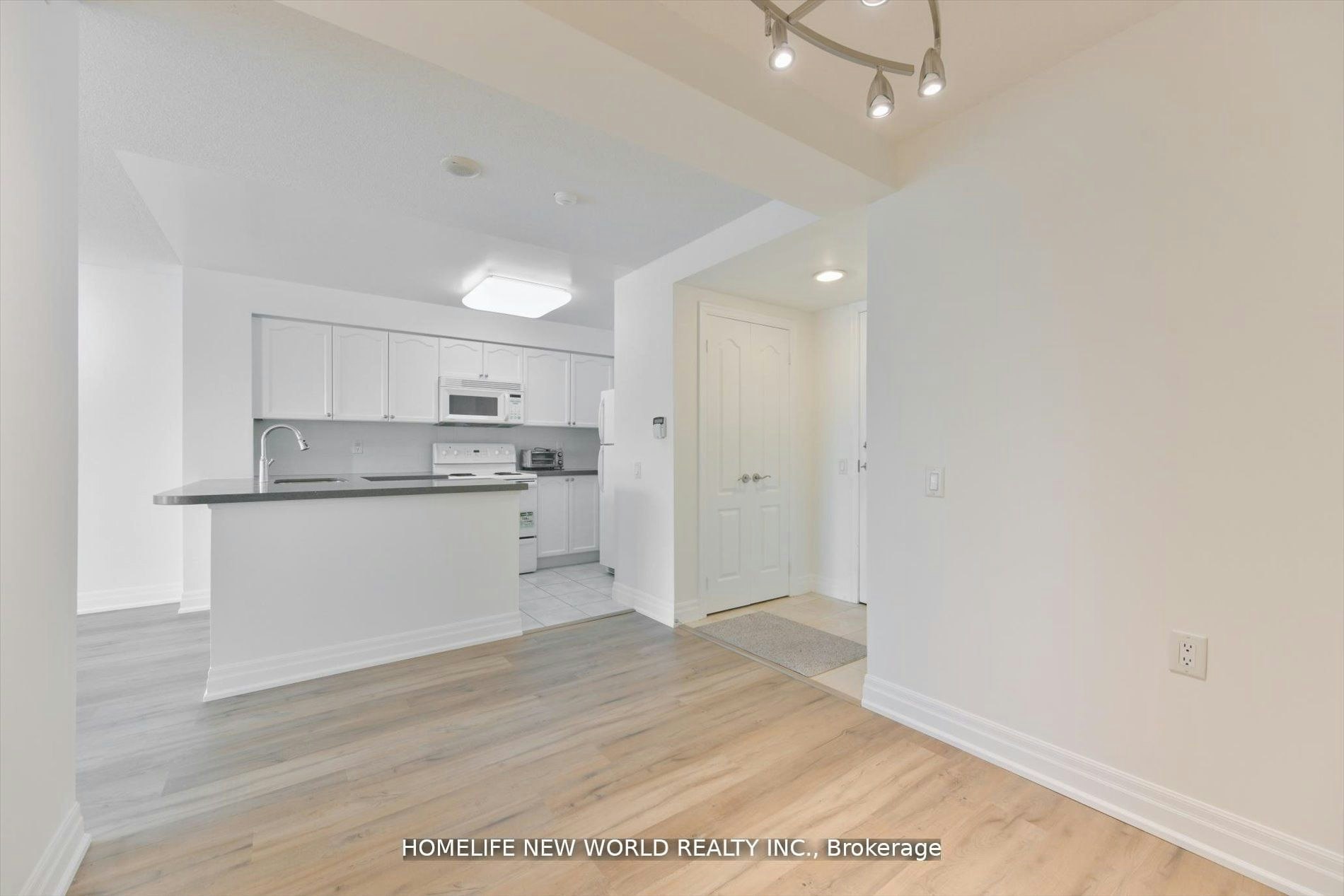 607-21 Hillcrest Avenue, Toronto, ON, M2N 7K2 - 3