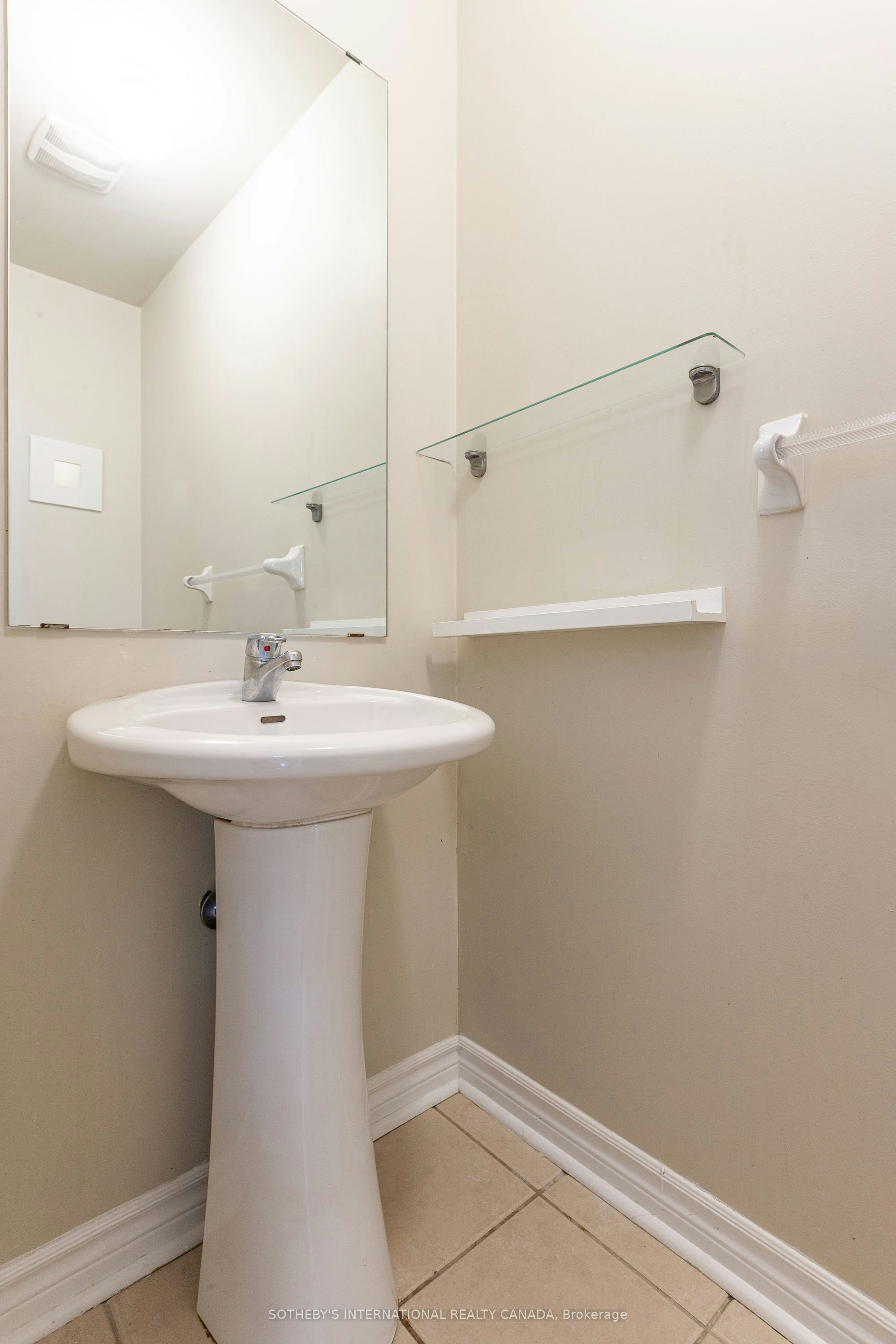 60 Routliffe Lane, Toronto, ON, M2N 0A5 - 5