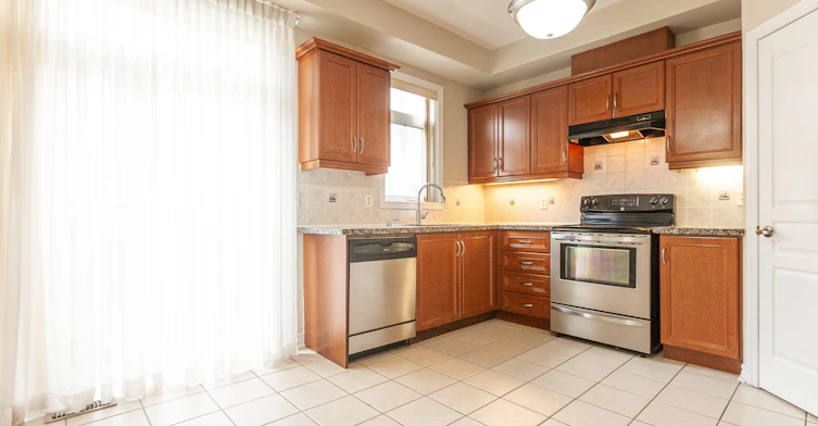 60 Routliffe Lane, Toronto, ON, M2N 0A5 - 10