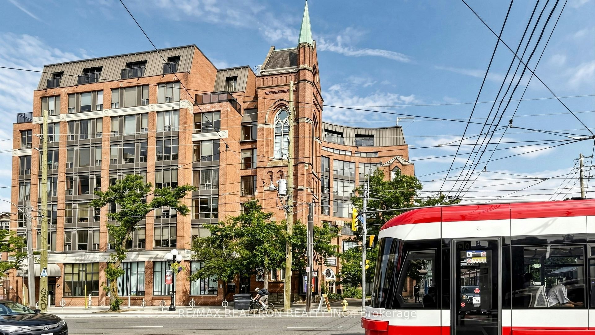 806-456 College Street, Toronto, ON, M6G 4A3