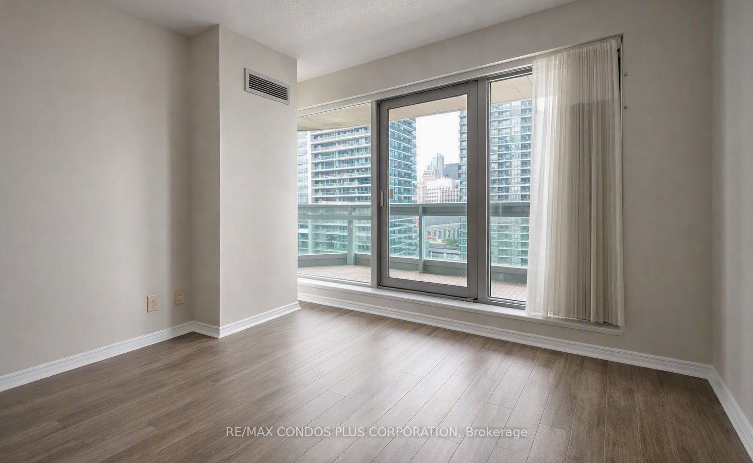 1211-10 Queens Quay W, Toronto, ON, M5J 2R9 - 14