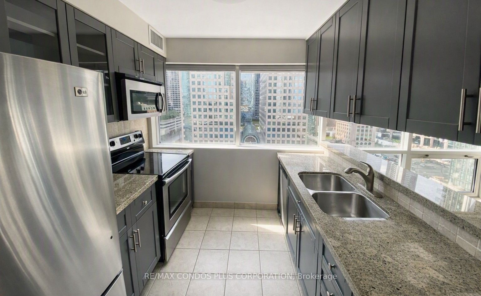 1211-10 Queens Quay W, Toronto, ON, M5J 2R9 - 5