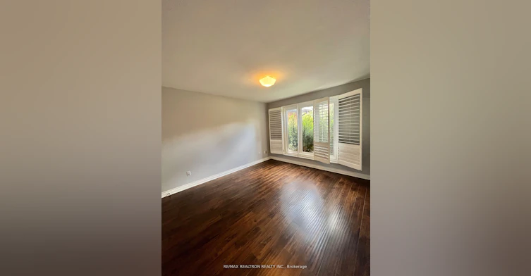 23 Lawnview Drive, Toronto, ON, M2N 5J9 - 2