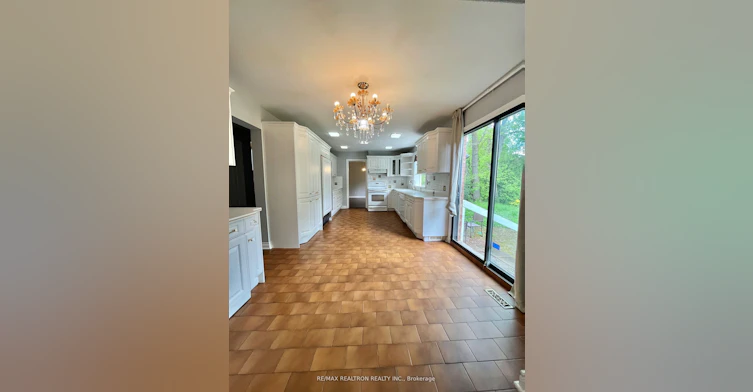 23 Lawnview Drive, Toronto, ON, M2N 5J9 - 4