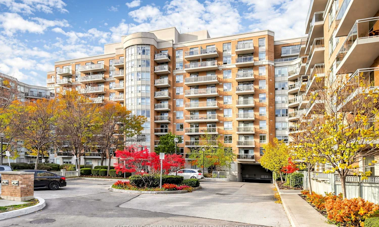 435-650 Lawrence Avenue W