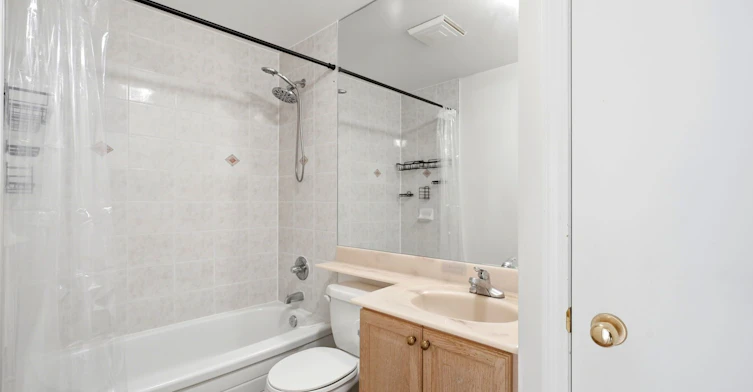 2014-7 King Street E, Toronto, ON, M5C 3C5 - 7