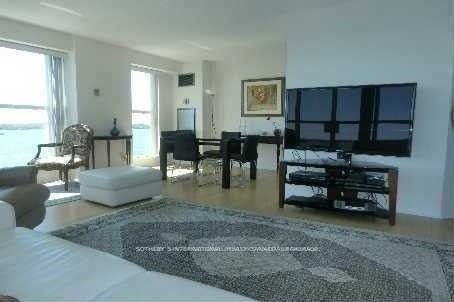 1207-99 Harbour Square, Toronto, ON, M5J 2H2 - 3