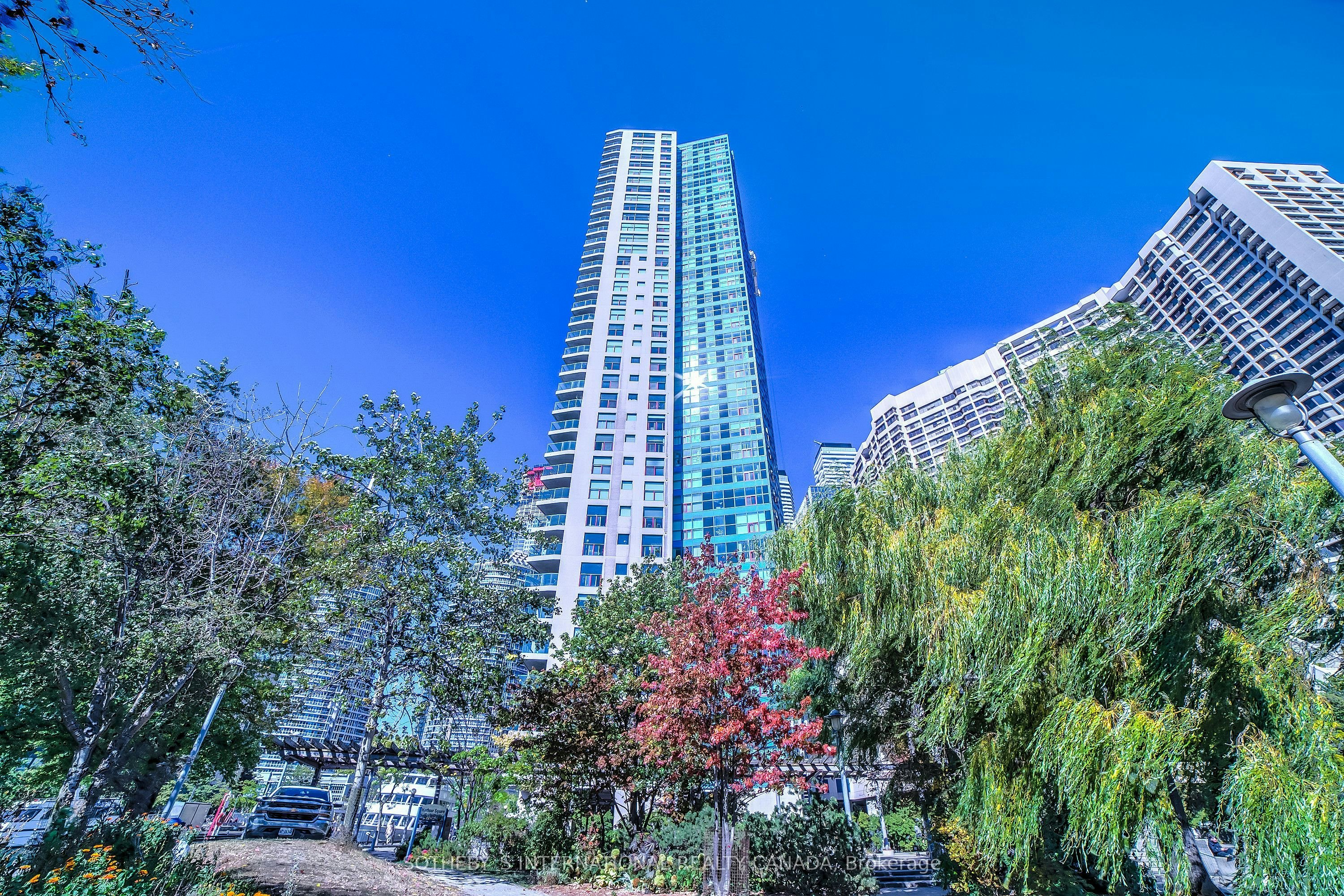 1207-99 Harbour Square, Toronto, ON, M5J 2H2
