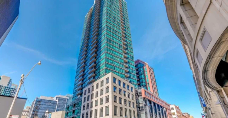 706-1 Scott Street, Toronto, ON, M5E 1A1