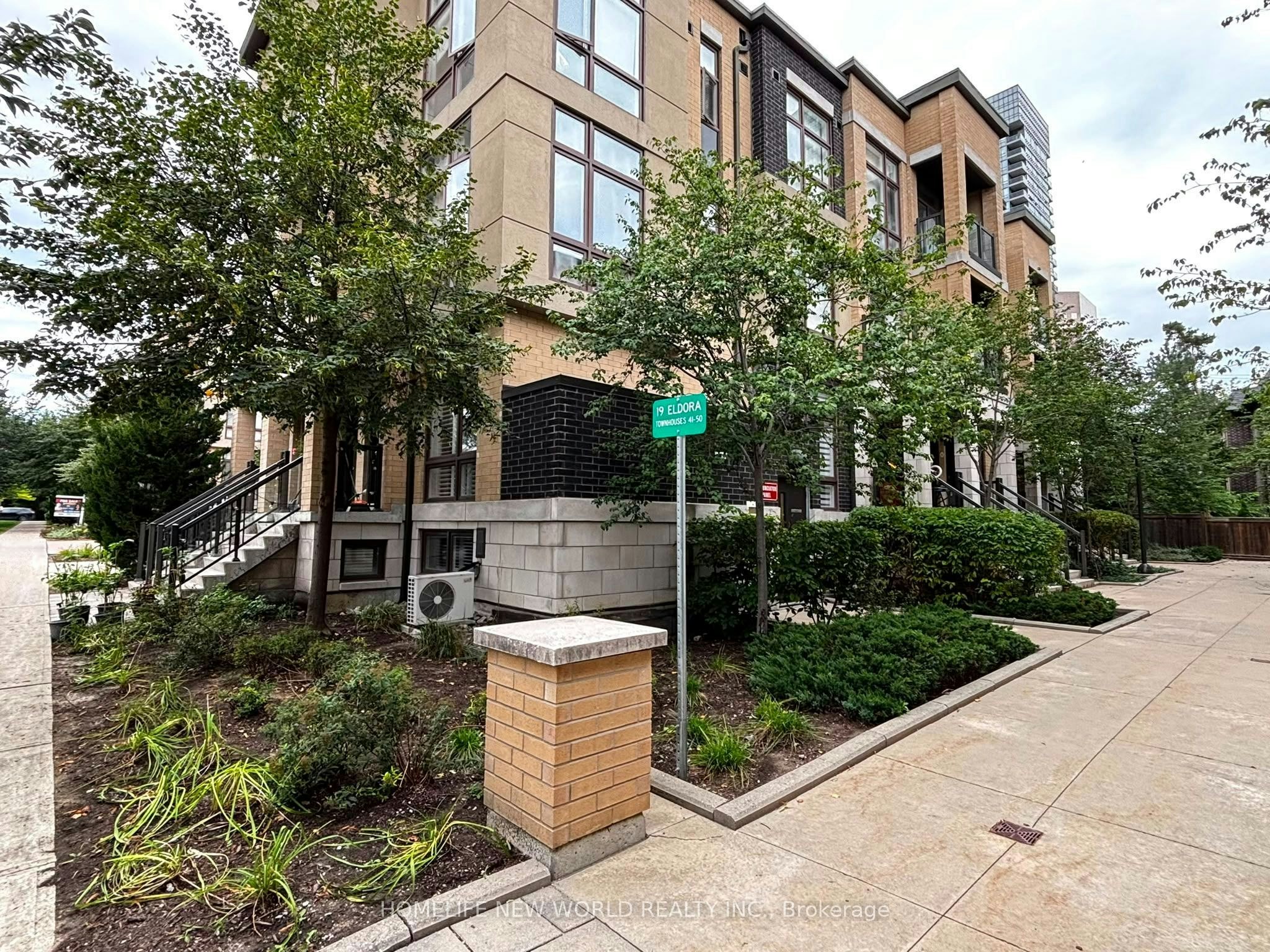 45-19 Eldora Avenue, Toronto, ON, M2M 1R3