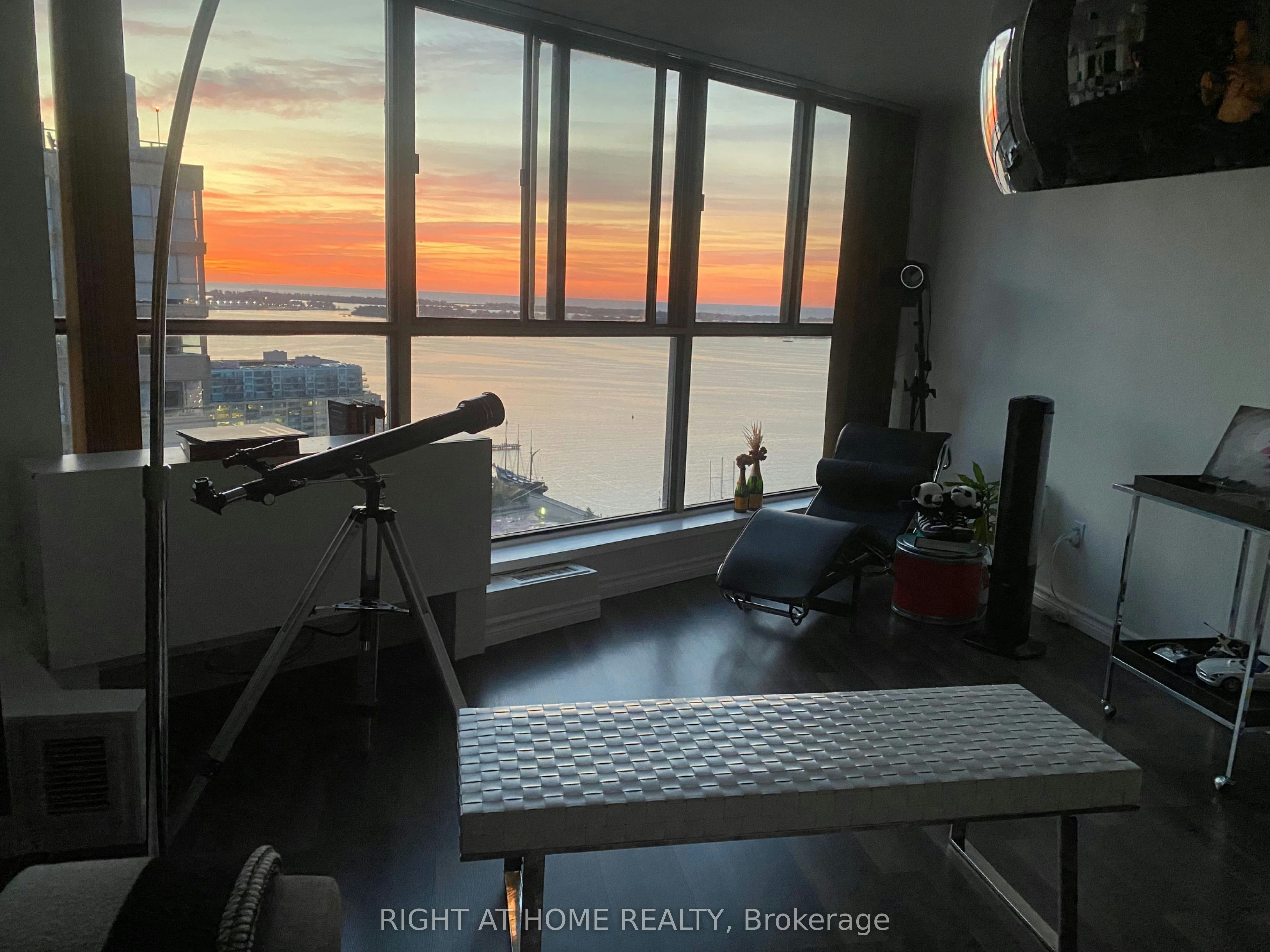 3008-270 Queens Quay, Toronto, ON, M5J 2N4 - 5