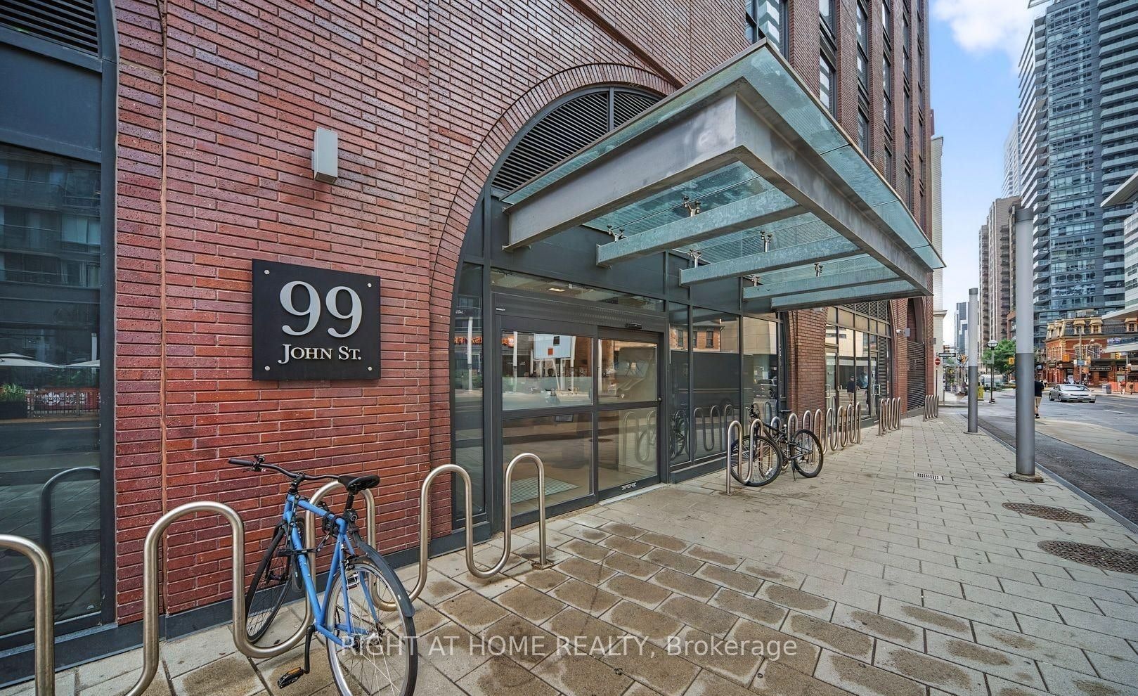 208-99 John Street W, Toronto, ON, M5V 0S6 - 2
