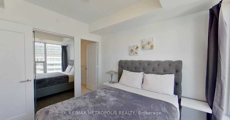6101-10 York Street, Toronto, ON, M5J 2L9 - 6