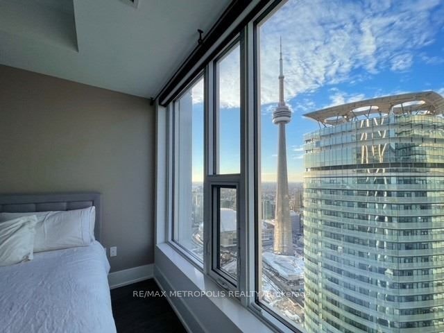 6101-10 York Street, Toronto, ON, M5J 2L9 - 2