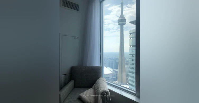 6101-10 York Street, Toronto, ON, M5J 2L9 - 12