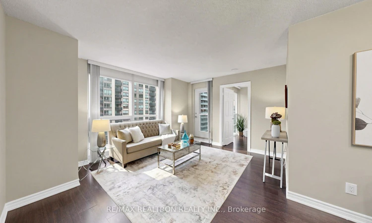 1212-761 Bay Street