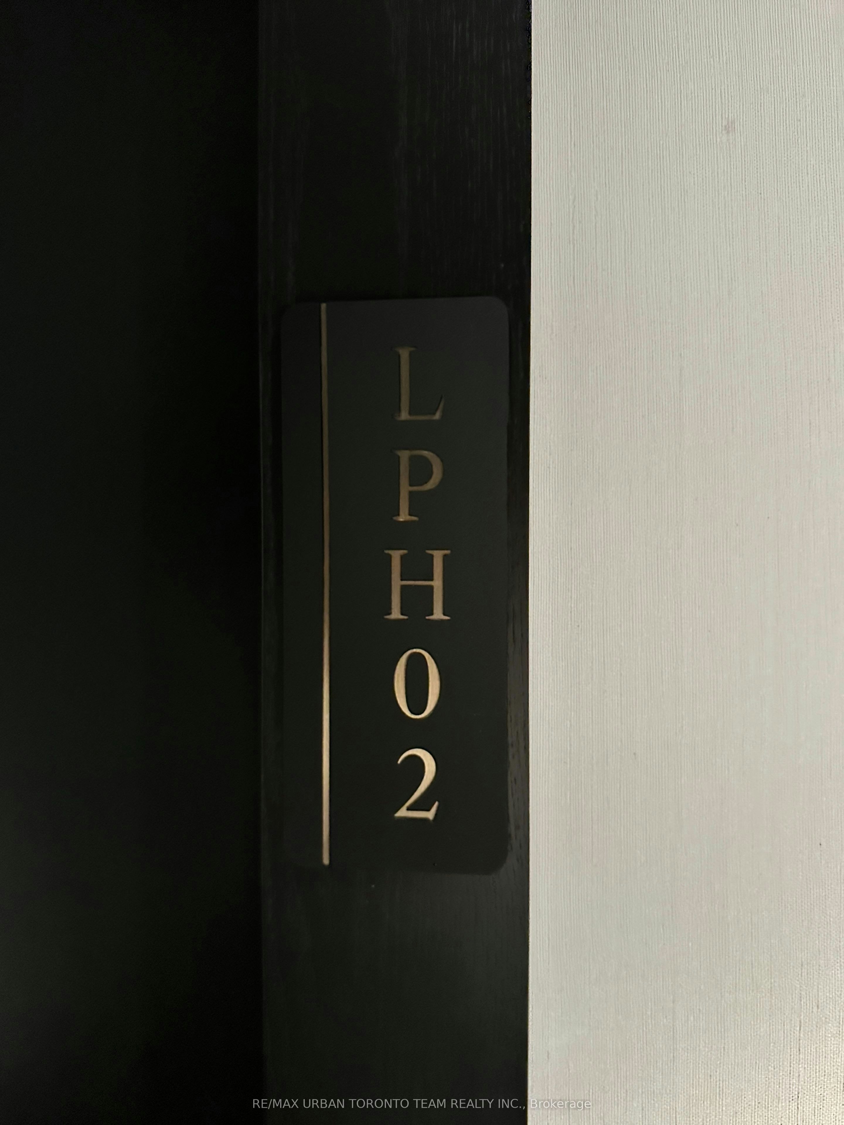 3702 (LPH-02)-117 Broadway Avenue, Toronto, ON, M4P 1V3 - 2