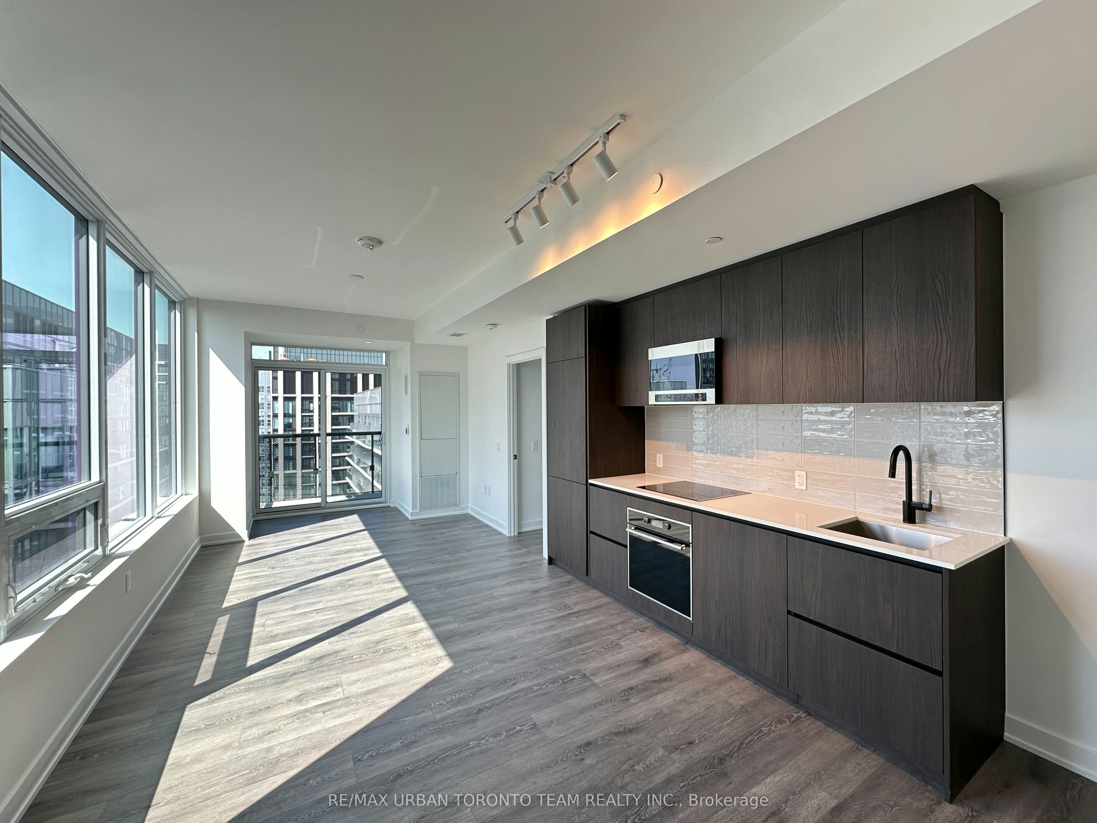 3702 (LPH-02)-117 Broadway Avenue, Toronto, ON, M4P 1V3 - 3