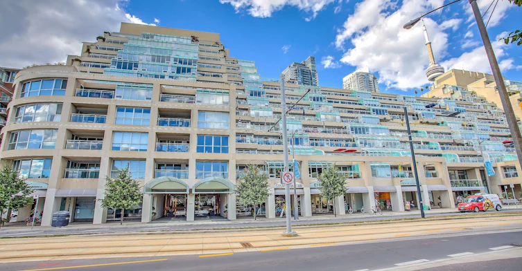 205-480 Queens Quay W, Toronto, ON, M5V 2Y5