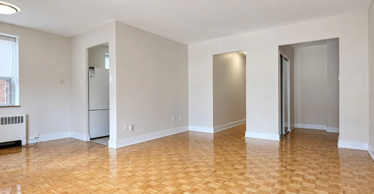 201-1291 Bayview Avenue, Toronto, ON, M4G 2Z9 - 2
