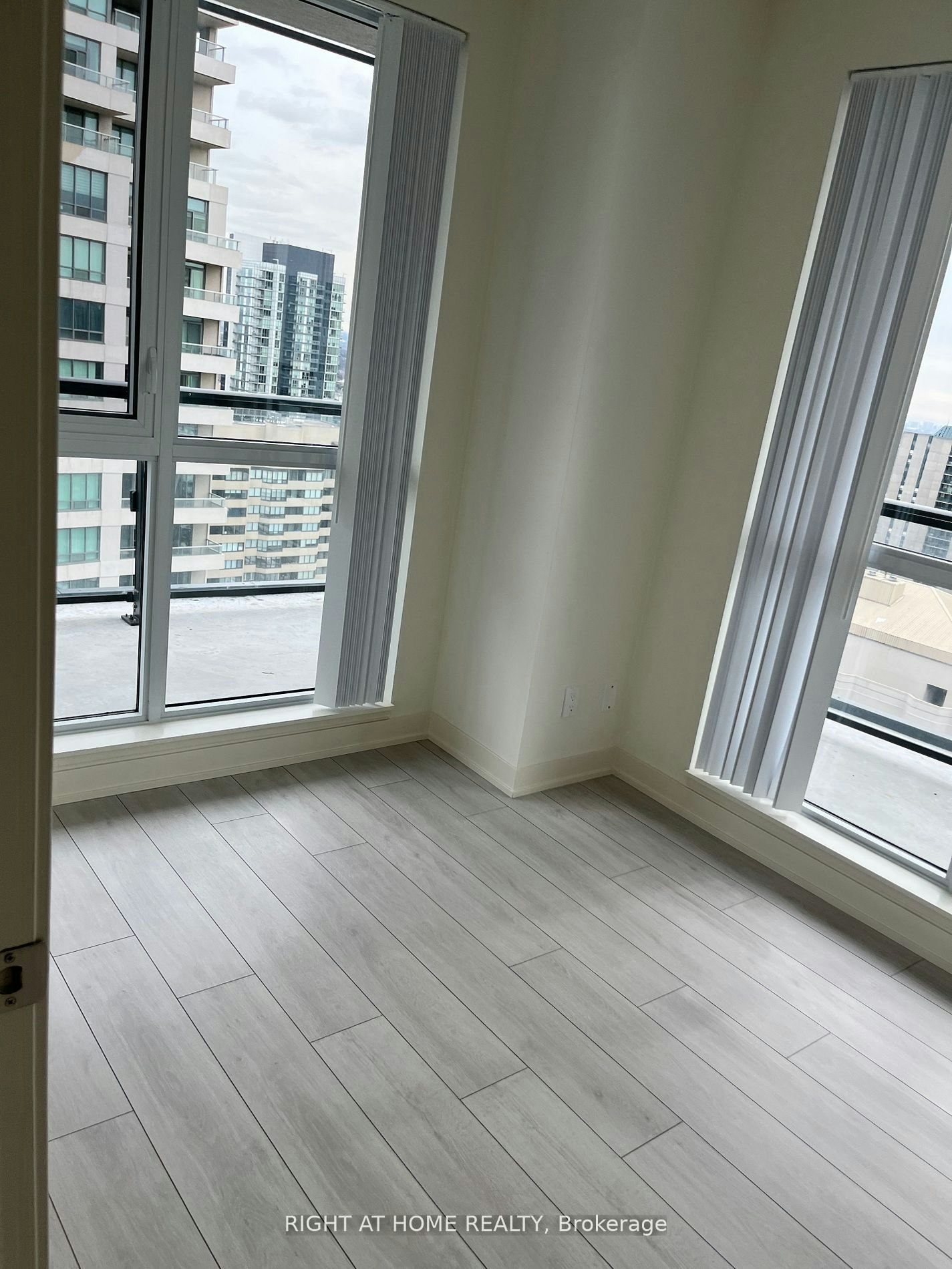 2906-4955 Yonge Street, Toronto, ON, M3N 0L8 - 18
