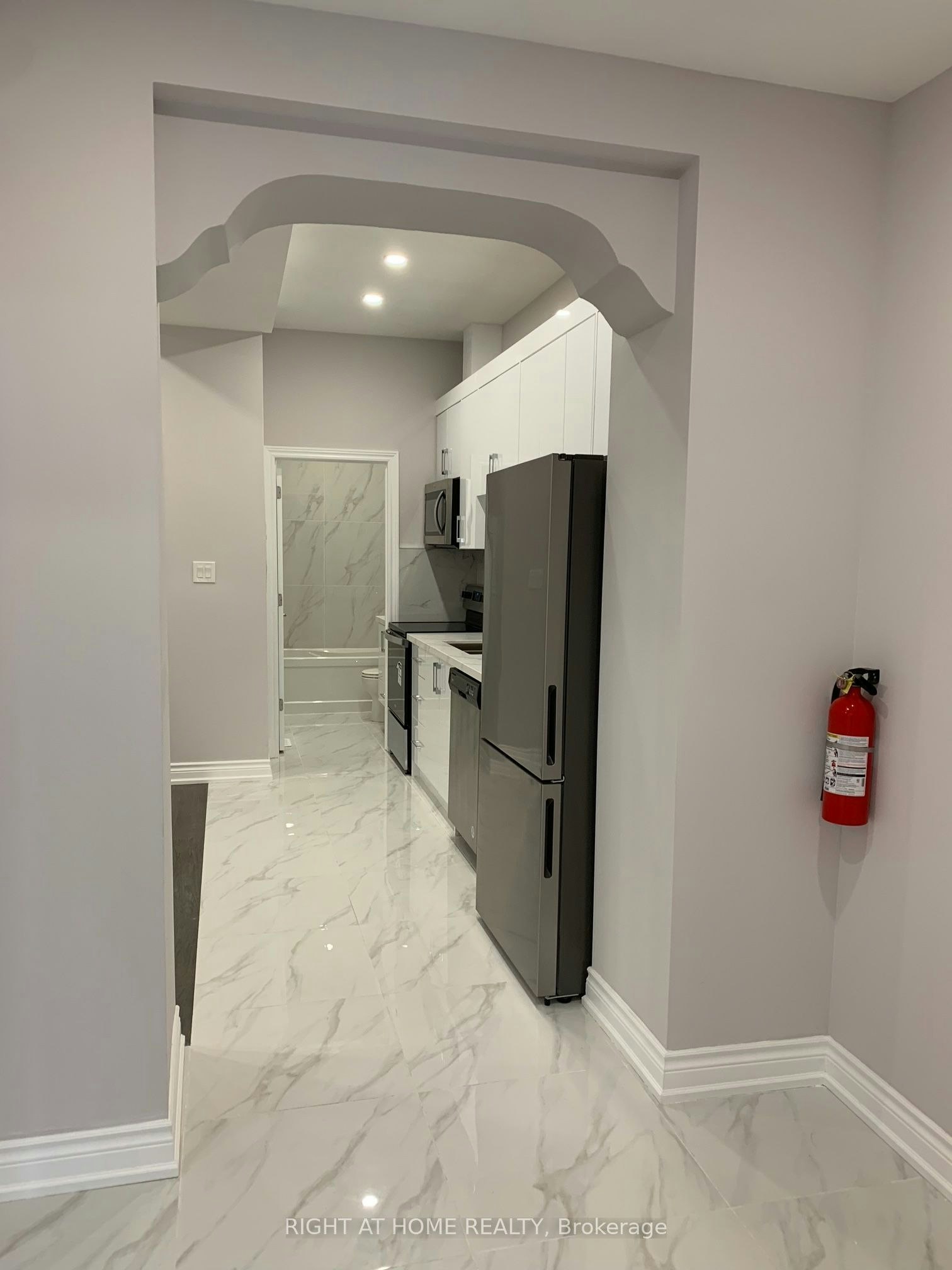 Main Floor Unit-57 Brunswick Avenue, Toronto, ON, M5S 2L8 - 3
