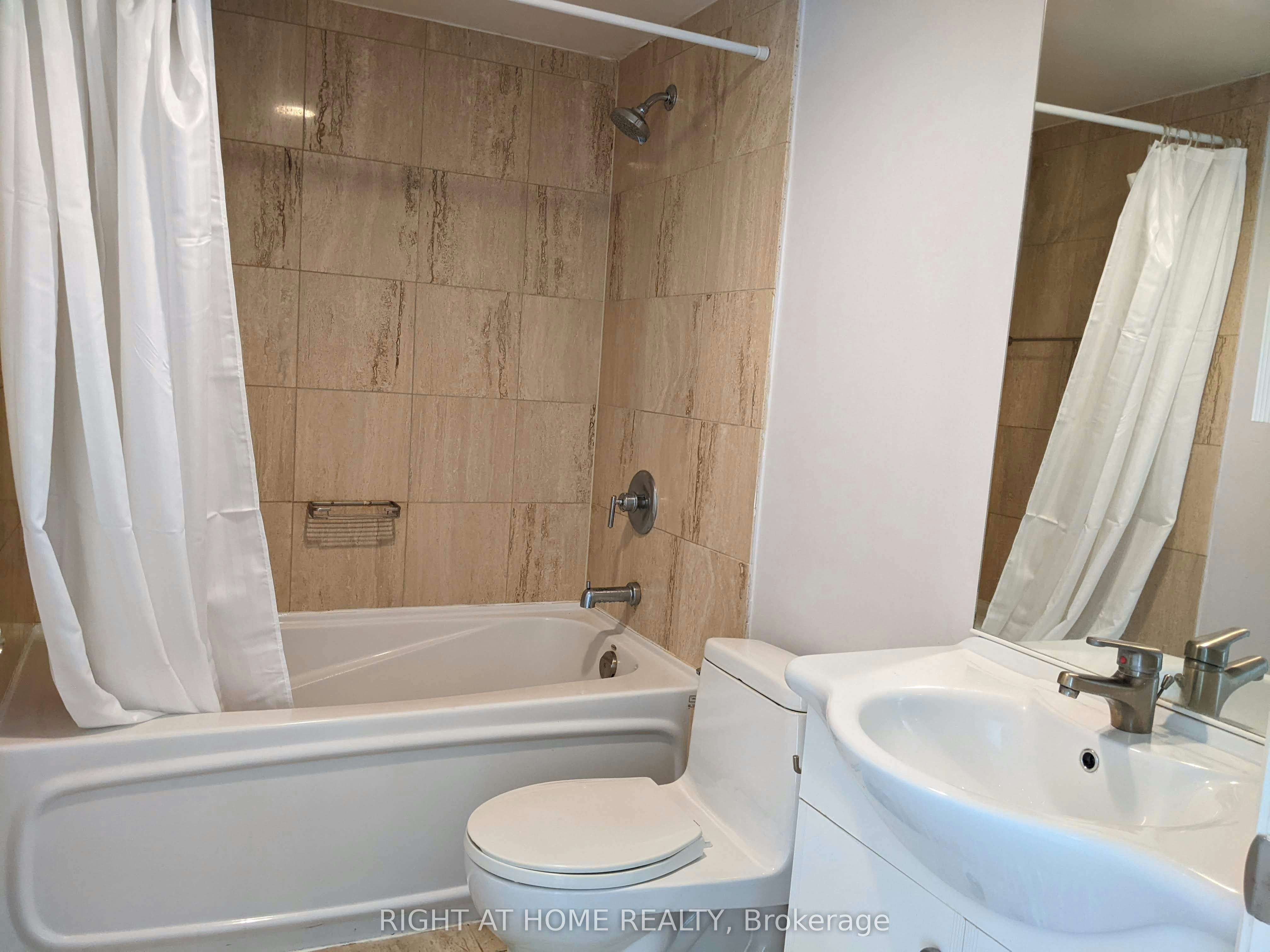 1608-18 Harrison Garden Boulevard, Toronto, ON, M2N 7J7 - 15