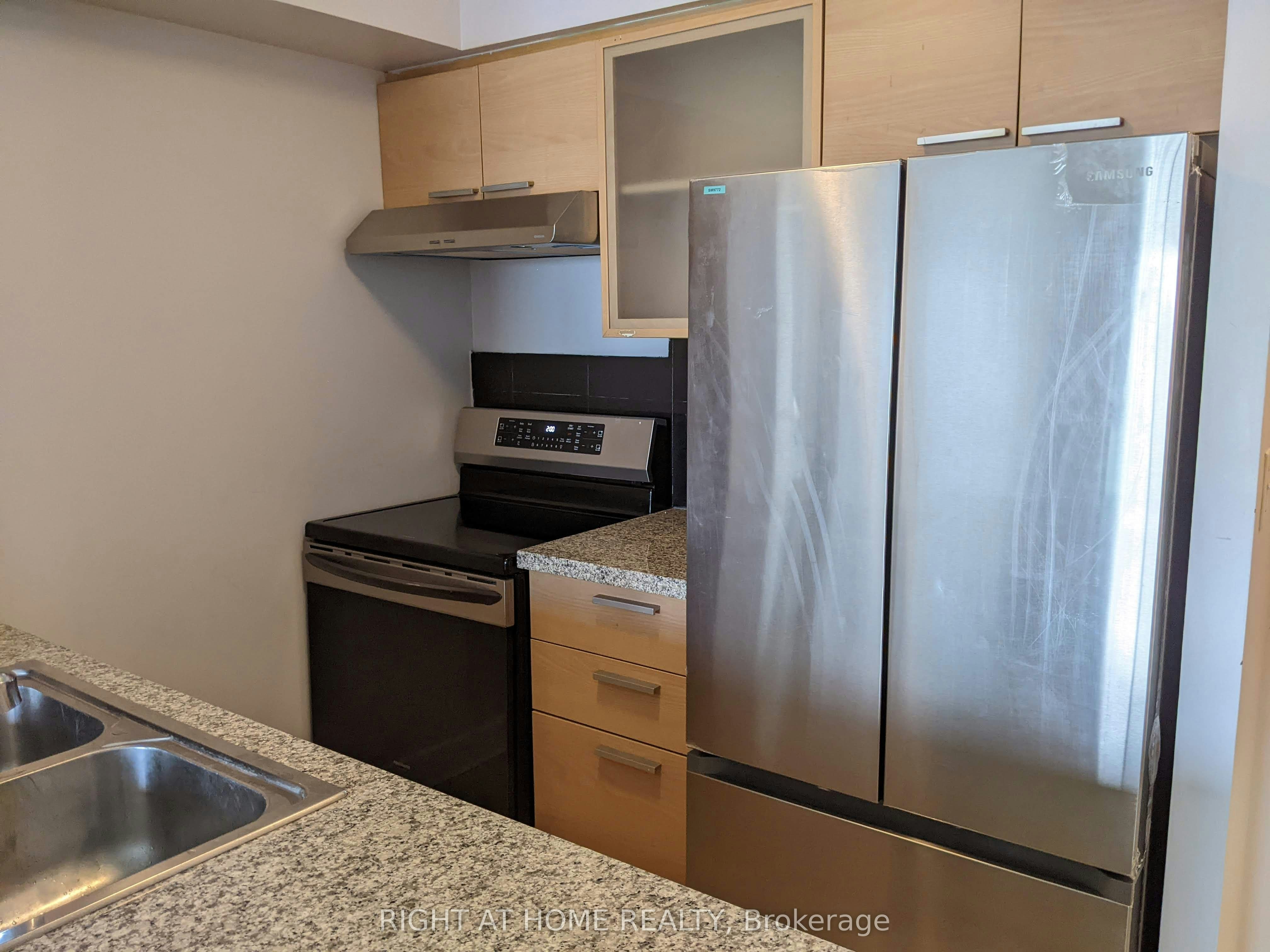1608-18 Harrison Garden Boulevard, Toronto, ON, M2N 7J7 - 12
