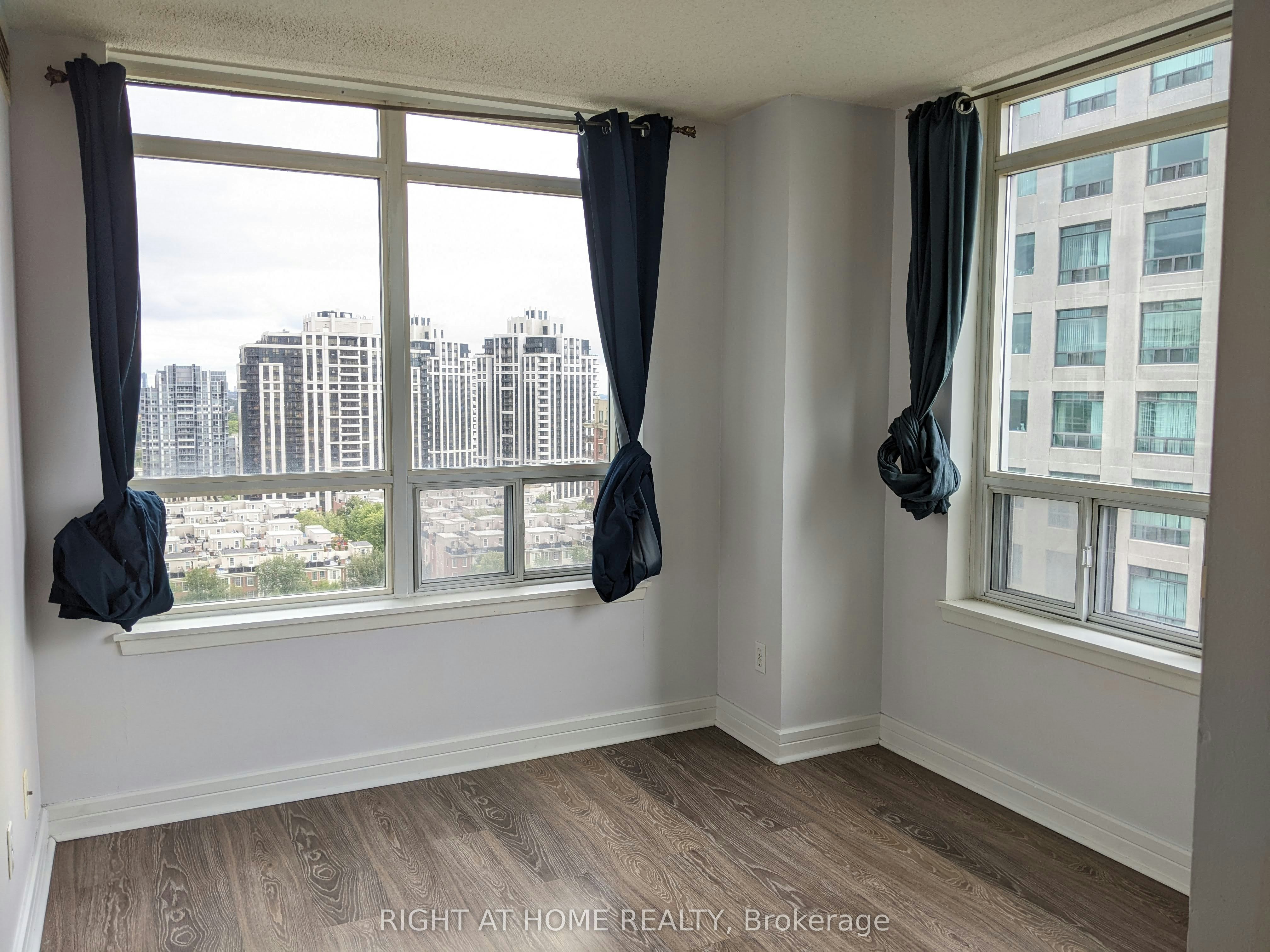 1608-18 Harrison Garden Boulevard, Toronto, ON, M2N 7J7 - 13